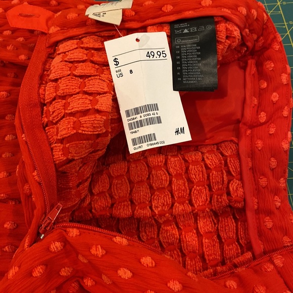 H&M Red Pleated Polka Dot, Side Pockets Skirt. - Picture 5 of 8